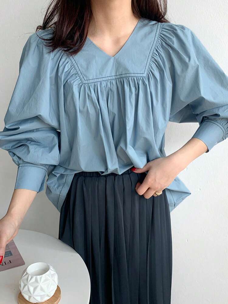 1pc Women's Casual Solid Color V-Neck Pleated Long Sleeve Shirt