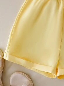 SHEIN Vintaside Kids 年轻女孩亮黄色无袖连体裤搭配3D花卉玫瑰纽扣腰短裤，清爽活力夏日