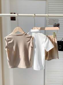 SHEIN Leap Crew 小男孩 3 件/套 杏色和白色休闲背心、翻领短袖开衫和短裤套装、适合学校和家居、适合通勤、学校、日常休闲、度假、旅行、适合运动、适合儿童服装、小男孩服装、男孩套装、男孩服装、家庭搭配服装、生日派对、适合日常、适合学校、适合运动、春夏季节。