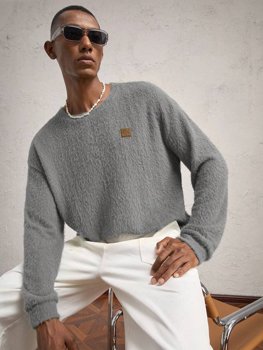 AKNOTIC Business Casual 男士宽松圆领落肩长袖休闲 T 恤,适合秋冬季,字母印花凸起徽章,羊毛面料,绿色拼色 - 深灰色 - 查看 1
