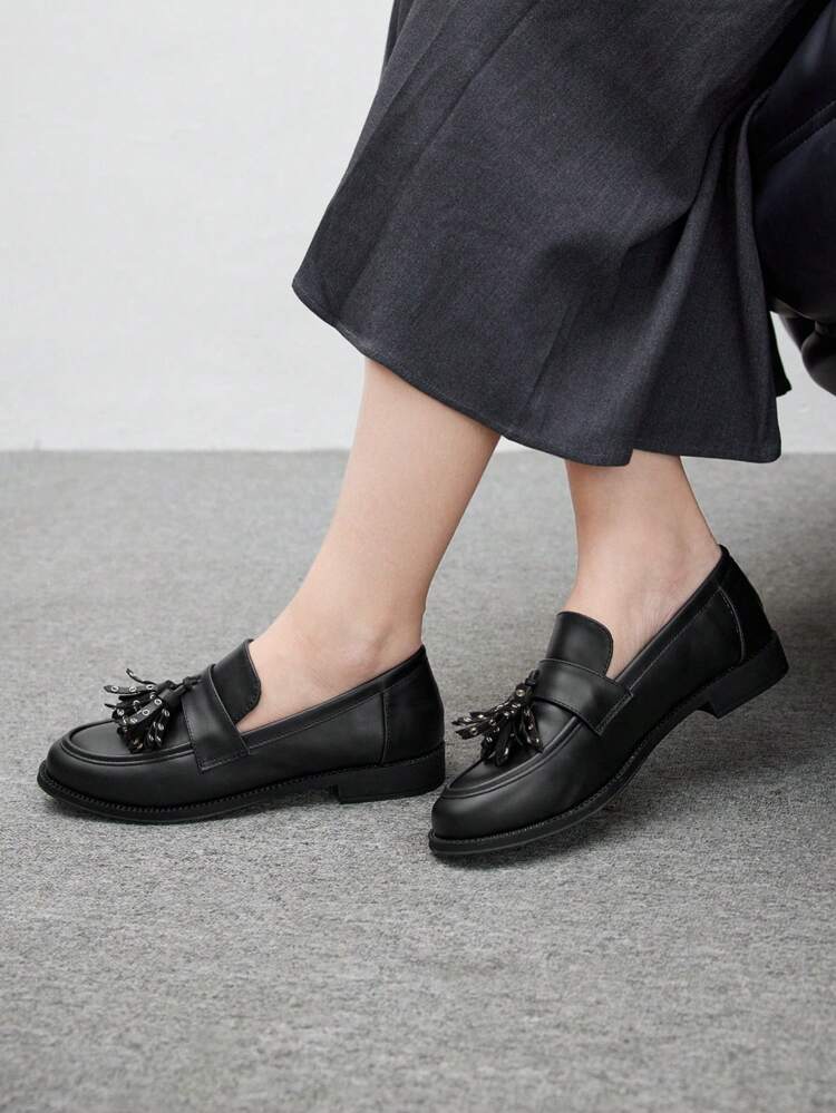 CUCCOO BIZCHIC Women's Casual Versatile Simple Fringe Decor Flat Loafers