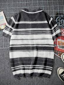 Manfinity Hypemode Men's Front Button Short Sleeve Striped Casual Knitted Top