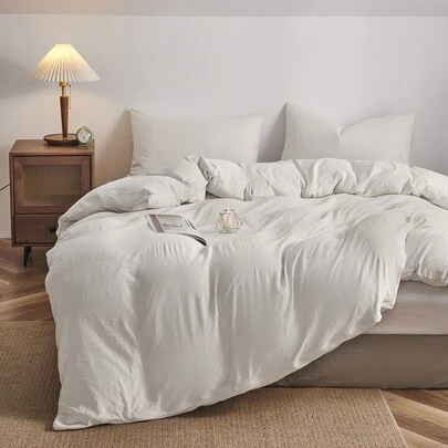 3件套米色波西米亚农舍风格床上用品套装，包含1个柔软超细纤维被套和2个枕套，适合学生使用。