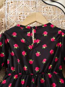 适合年轻女孩的花卉印花 V 领喇叭袖连衣裙 - 黑色 - 查看 8