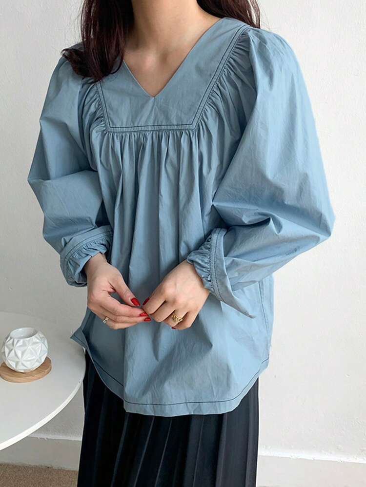 1pc Women's Casual Solid Color V-Neck Pleated Long Sleeve Shirt