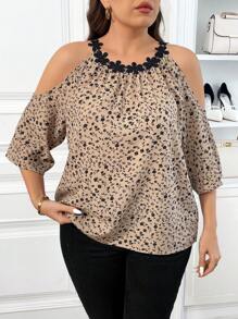 SHEIN Frenchy Damen Große Größen Bluse mit offenem Schulterbereich, Blume Muster, Rüschen und Patchworkelementen, Lässig