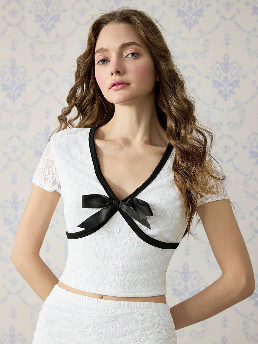 SHEIN MOD Butterfly Lace Front Contrast White Lace T-Shirt, Simple, Fashionable And Casual, Suitable For Daily Life, Valentine's Day, Vacation Suits For Women, And Going Out Tops For Women,Vacation Outfits Woman