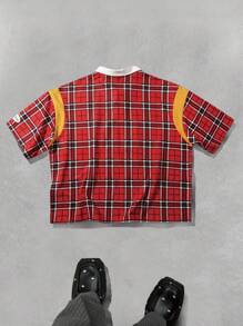 Manfinity EMRG 男士休闲宽松图案印花 Polo 衫，黑色上学装，男友礼物 - 紅色 - 查看 2