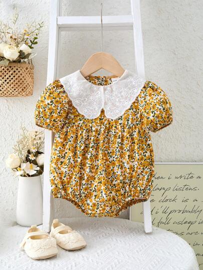 SHEIN LMoss Kids LMoss Newborn Baby Girl Cute Ditsy Floral Pattern Collared Short Sleeve Romper, Summer