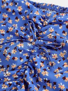 SHEIN Girlism Teen Girls Casual Blue Ditsy Floral Off Shoulder Ruffle Bow Decor Cropped Top And Ruffle Hem Skirt 2 Pieces Outfit Set, Spring/Summer, Vacation - Blue - View 7