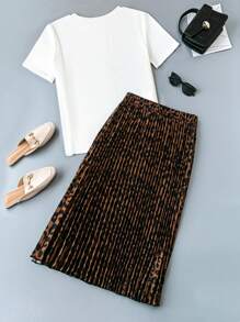 SHEIN LUNE Plus Size Women's Leopard Print Pleated Mini Skirt With White T-Shirt 2 Pieces Set - Multicolor - View 2