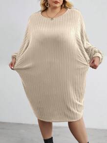 SHEIN CURVE+ 大码蝙蝠袖罗纹针织连衣裙，情人节衬衫，情人节，玫瑰，心形，波尔卡圆点，爱心，嘴唇，丘比特，3D 花朵 - 杏色 - 查看 5