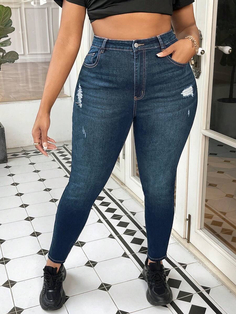 SHEIN SXY 大码女式口袋破洞紧身休闲牛仔裤 - 深色水洗藍 - 查看 1