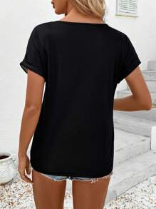 SHEIN LUNE Damen Mode Lässig Kurzarm T-Shirt, geometrisches grafisches Muster, Rundhalsausschnitt mit Knopfverschluss, locker sitzende bequeme Passform, Frühling/Sommer - Verschiedenfarbig - Übersicht 2