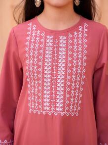 Tween Girl Elegant Embroidered Long Dress - Pink - View 7