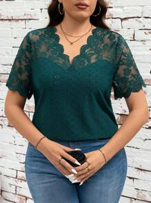 SHEIN Clasi Blusa de talla grande para mujer con cuello en V de encaje y mangas cortas