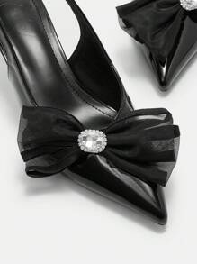 CUCCOO CURVES Große Größen Pumps mit Spitzenschuh und Schleifen- & 3D Blumen Design, elegante Satin Mule Sandalen, geeignet für alle Jahreszeiten