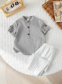 SHEIN Bộ 2 món áo sơ mi cổ tàu màu xám và quần sọc cạp chun cho bé trai, thích hợp cho tiệc sinh nhật, sự kiện buổi tối, biểu diễn, đám cưới, tiệc mừng em bé chào đời, lễ kỷ niệm sinh nhật lần thứ nhất. - Nhiều màu - Xem 4