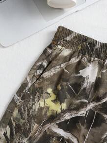 SHEIN Teen Girls Summer Olive Bare Branch Camouflage & Leaf Retro Print Loose Casual Street Sporty Shorts