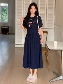 DAZY 字母蝴蝶结印花束腰中长款女士连衣裙太阳裙，休闲女士连衣裙 - 藏蓝色 - 查看 7