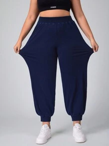 SHEIN Essnce Plus Size Solid Color Casual Denim Jeans, Minimalist Style For Everyday Wear Stretchy Knit Denim Apple Bottom Jeans - Blue - View 3