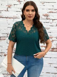 SHEIN Clasi Blusa de talla grande para mujer con cuello en V de encaje y mangas cortas