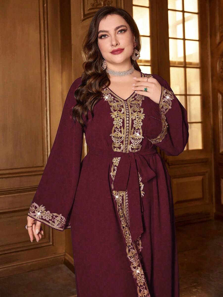 Al Najma 大码女式花卉印花装饰 V 领喇叭袖优雅阿拉伯长裙，端庄的卡夫坦 - 酒紅色 - 查看 1