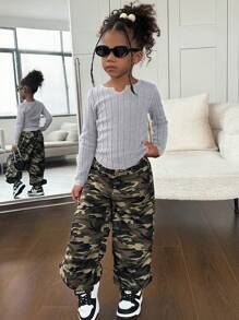 SHEIN Young Girl Knit Solid Color Long Sleeve T-Shirt And Camouflage Joggers For Streetwear,Great For Casual & Daily Wear ,Autumn Winter
