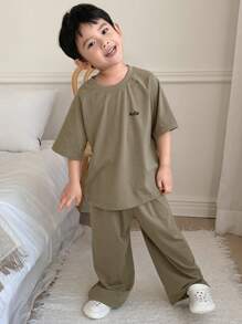 DAZY Young Boy Letter Print Pocket Short Sleeve Top And Pants Pajama Set - Army Green - View 6