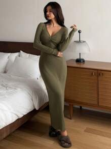 DAZY Deep V-Neck Ruched Maxi Housedress, Fitted Design Pajama - Green - View 5