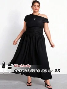 SHEIN CURVE+ 加大码/情人节/大码碎花系带连衣裙，情人节，玫瑰，心形，波点，爱心，嘴唇，丘比特，3D花朵 - 黑色 - 查看 1
