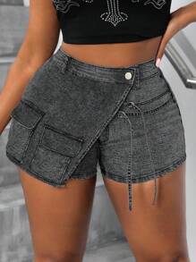 SHEIN CURVE+ Plus Size Women's Black Asymmetrical Design Elastic Denim Shorts