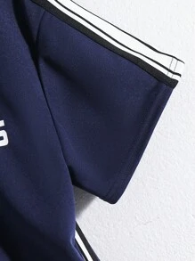 SHEIN مجموعة تي شيرت كم قصير رقبة طاقم وشورت خصر مطاطي ب 2 قطعة للفتيان المراهقين، نمط كوري مرن وملائم، برسوم وجوه باسمة على الجوانب، لبس عصري مناسب للخريف والربيع والصيف، للمناسبات الرسمية والعادية، والنشاطات الخارجية والمدرسة والحفلات والاستراحة - أزرق بحري - مشاهدة 5