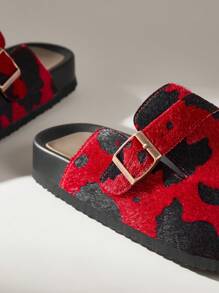 Solecia Mocasines planos casuales de mujer con diseño de hebilla y estampado de vaca