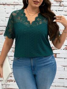SHEIN Clasi Blusa de talla grande para mujer con cuello en V de encaje y mangas cortas