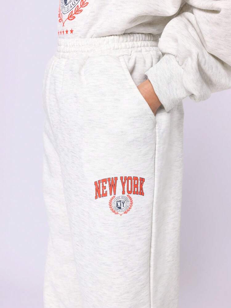 대학 대표팀 스웨트셔츠와 스웨트팬츠 세트