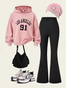 SHEIN Set de 2 piezas Conjunto para niñas preadolescentes de sudadera con capucha rosa de estilo escolar con gráfico de Los Ángeles a juego con pantalones acampanados negros