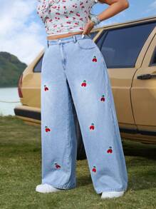 SHEIN VCAY Jeans Plus Size Cereja Bordado Bolso Relaxado Solto - Lavagem leve - Ver 5