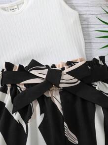 SHEIN Conjunto de 2 peças de blusa de malha casual e shorts estampados para meninas pré-adolescentes