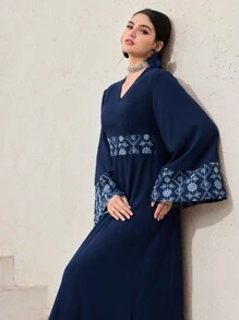 Al Najma Women's Casual Arabic Style Simple Fashion Daily Dress - Navy Blue - View 4