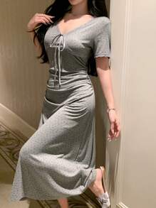 DAZY 蝴蝶结装饰碎花蕾丝拼布腰部收紧长睡袍，返校服睡衣