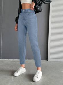 RueChic Solid Color Skinny Pocket Casual Tapered Jeans - Light Wash - View 5