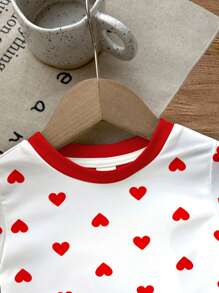 SHEIN Conjunto de 2 piezas de pijama informal para niña con estampado de lunares, corazones y diseños de dibujos animados, de manga corta, apropiado para primavera/verano