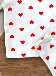 SHEIN Conjunto de 2 piezas de pijama informal para niña con estampado de lunares, corazones y diseños de dibujos animados, de manga corta, apropiado para primavera/verano