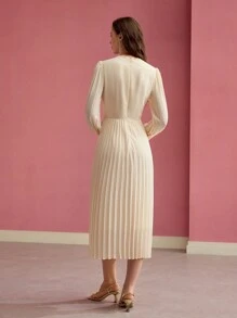 MOTF PREMIUM FLORAL EMBROIDERY PLEATED DRESS