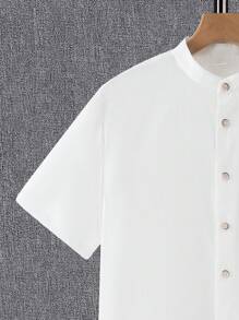 SHEIN 2 piezas Camisa con bolsillo parche y Pantalones cortos con cordón a rayas verticales para adolescentes; Ropa de primavera; Ropa para niños adolescentes; Chaquetas para adolescentes, primavera de vuelta al colegio