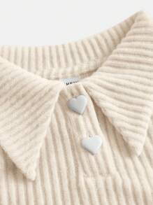 SHEIN Girlism Blusa sin mangas de punto acanalado con cuello elegante y botón en forma de corazón para niñas preadolescentes
