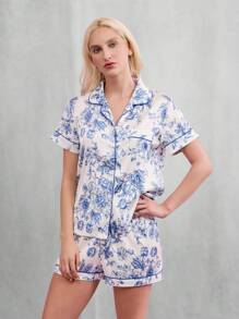 TryMe Bộ đồ ngủ bằng vải satin tay ngắn cài nút cổ ve in họa tiết vườn - Màu xanh lam - Xem 5