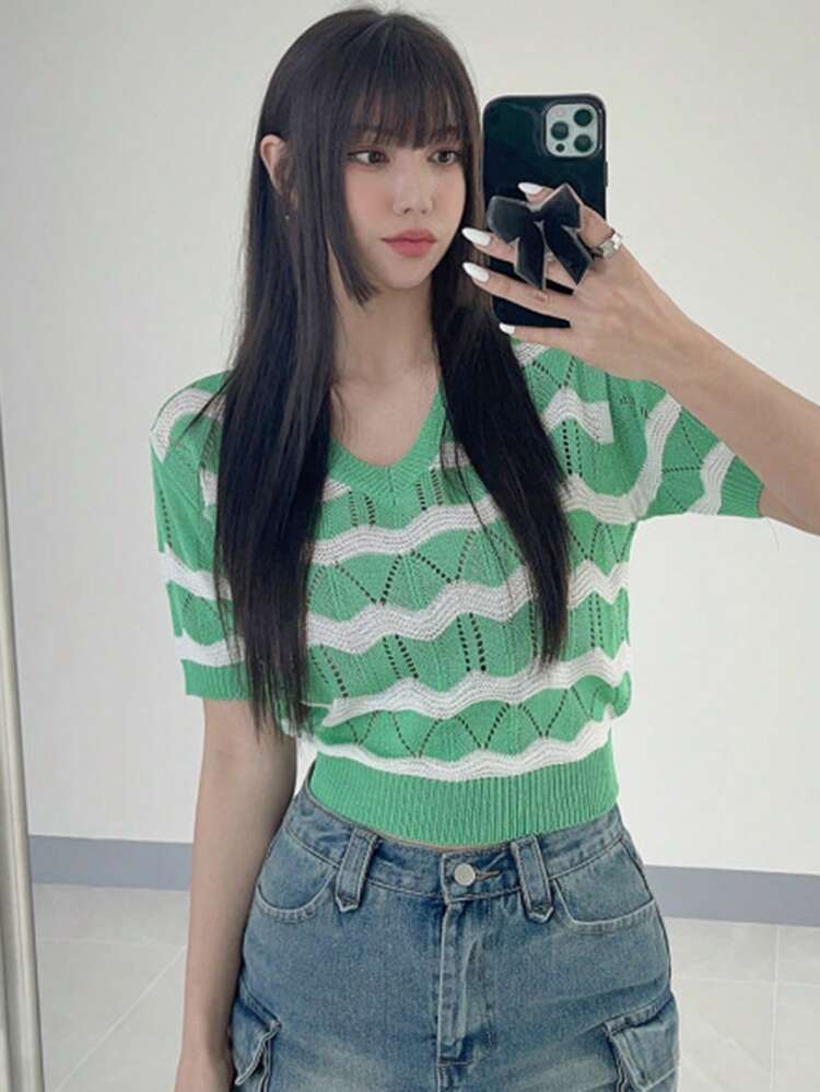 Women V-Neck Contrast Color Block Short Sleeve Knitted Crop Top, Green, Spring/Summer