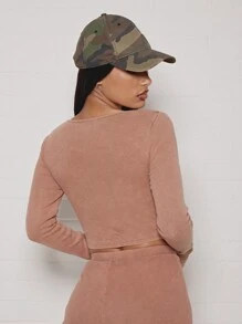 SUMWON WOMEN 罗纹针织紧身胸衣风格长袖短款上衣精致 V 领修身派对俱乐部装晚间休闲约会夜时尚上衣 - 咖啡棕 - 查看 2